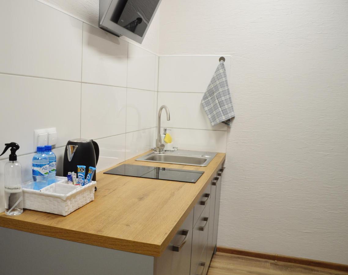 Hostel Adabet Kepno Buitenkant foto